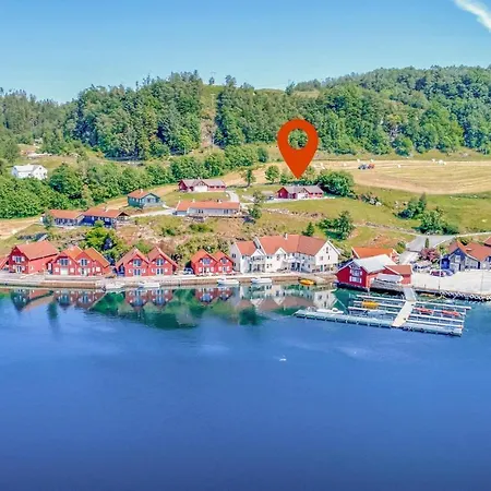 Awesome In Sjernary With 5 Bedrooms, Sauna And Wifi Дом отдыха