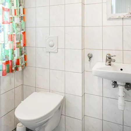 Awesome In Sjernary With 5 Bedrooms, Sauna And Wifi Дом отдыха *